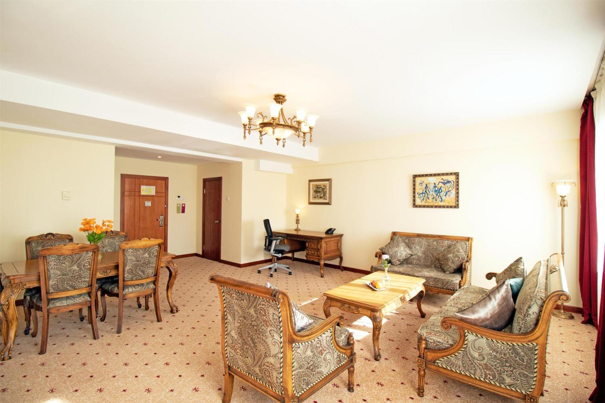 Kempinski Hotel Khan Palace Улан-Батор Экстерьер фото